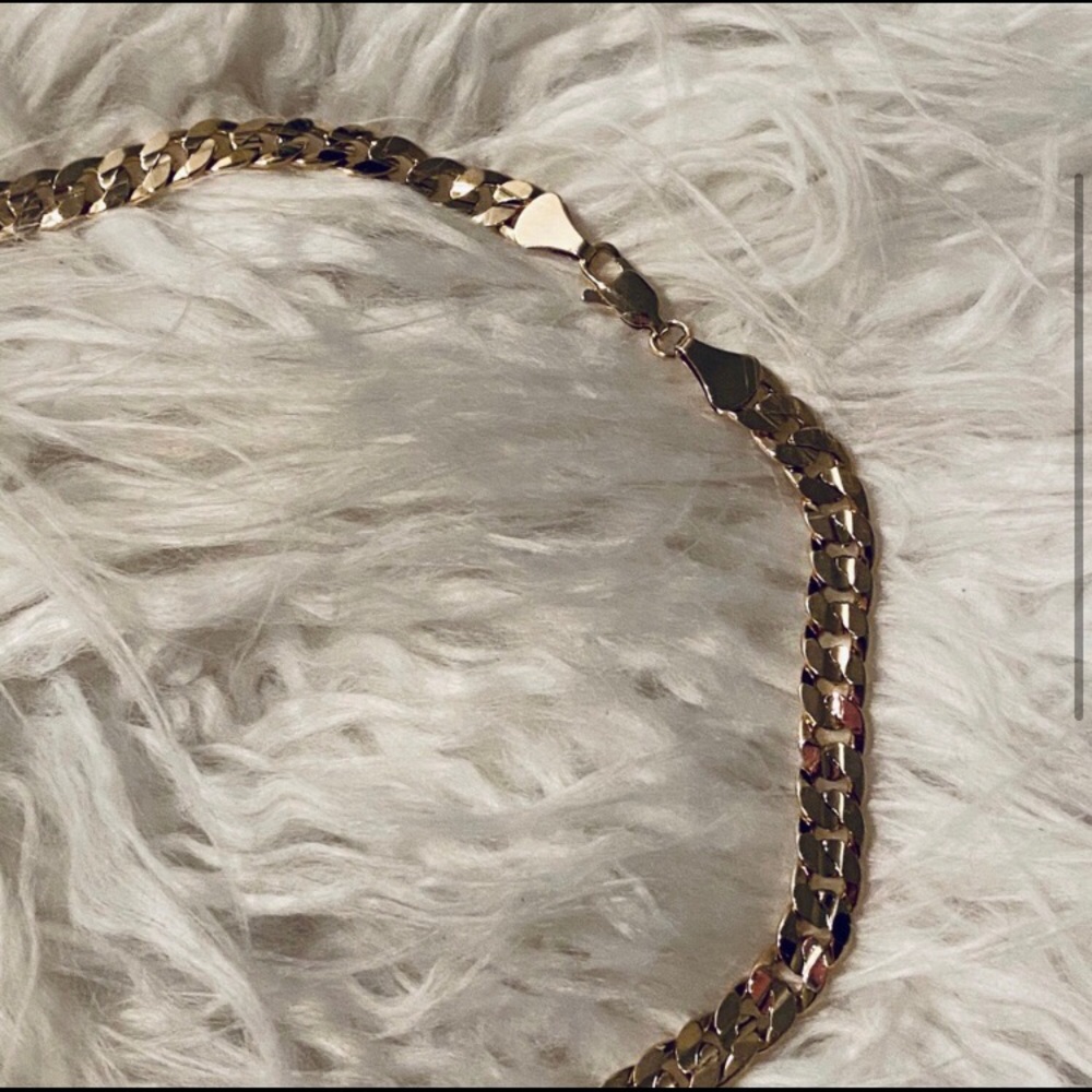 New!✨ Gold Link Chain - Picture 2 of 3